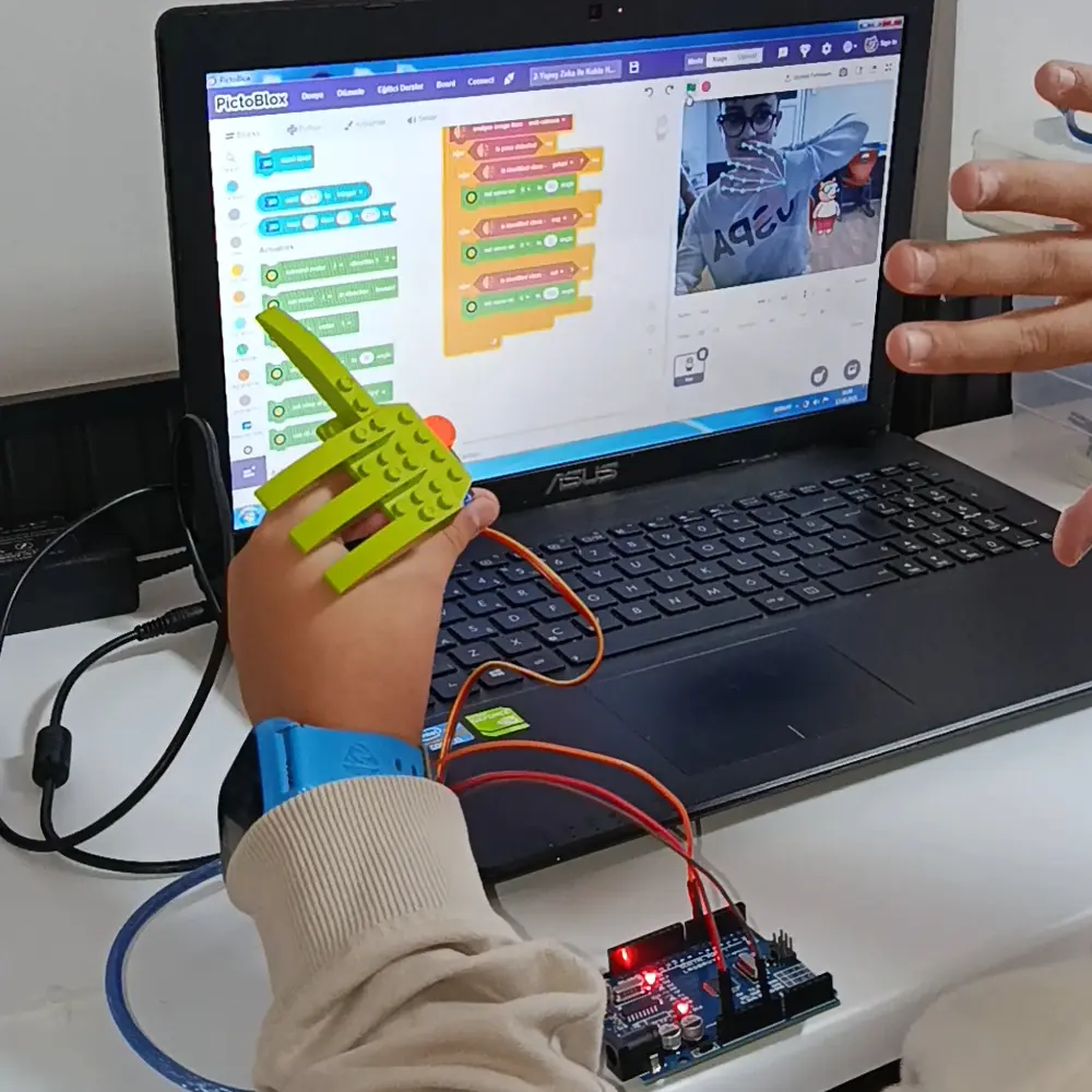 Pictoblox yapay zeka eğitimi